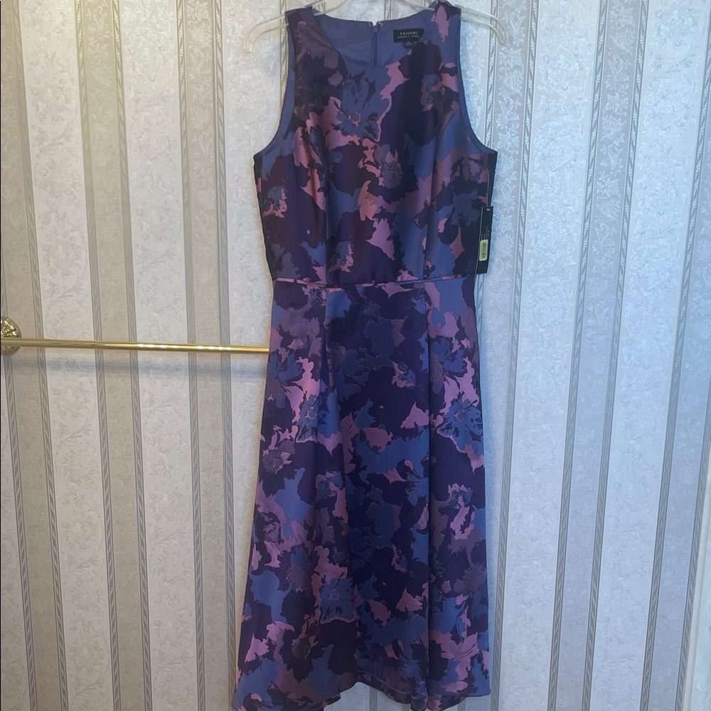 TAHARI stunning plum and purple fully lined with pockets!